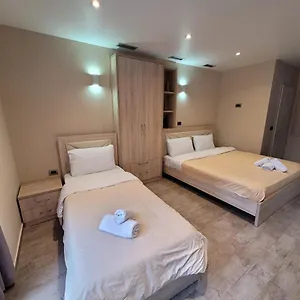 21-rooms Отель типа 